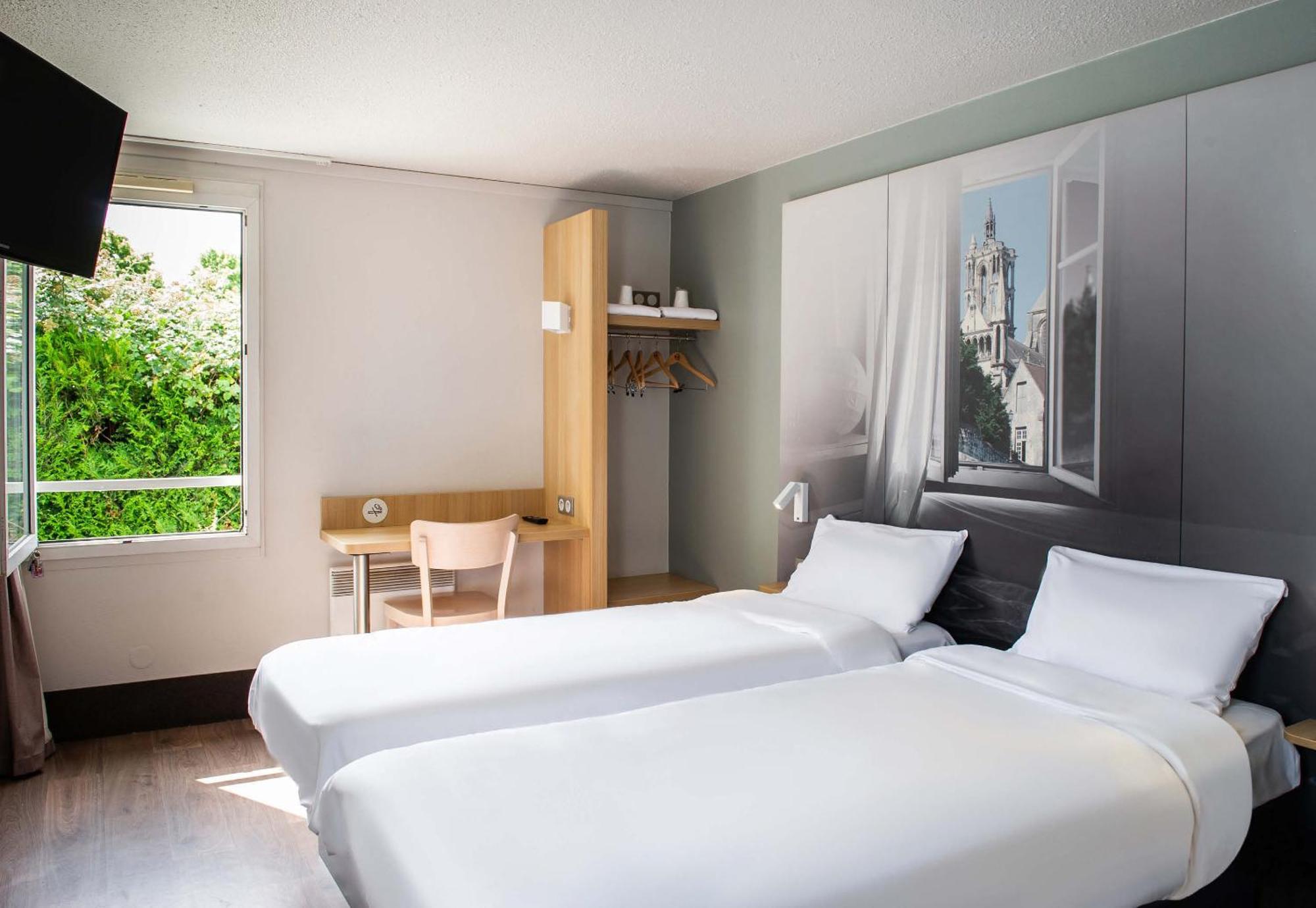 B&B Hotel Saint-Quentin Esterno foto